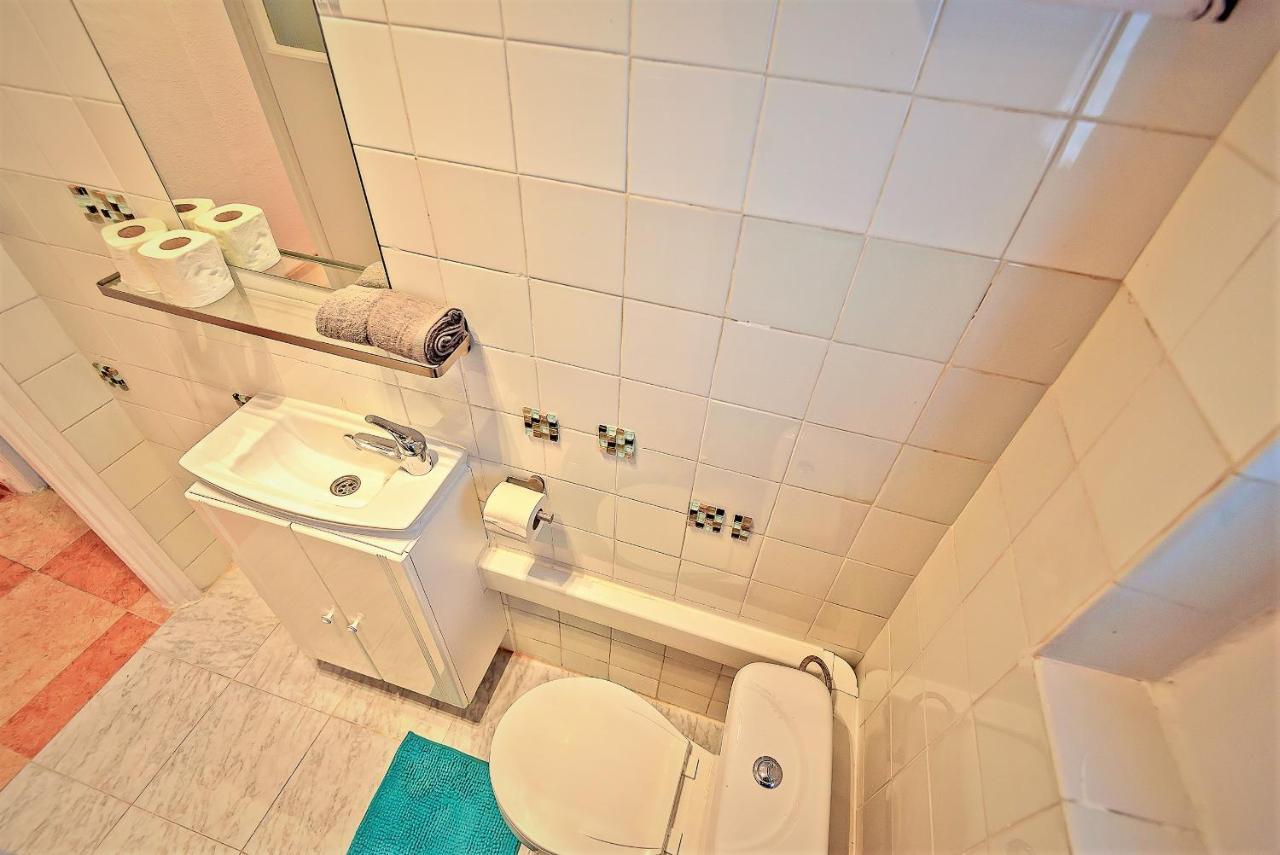 Apartment Plaza Polvorista 4-bedroom W Balcony