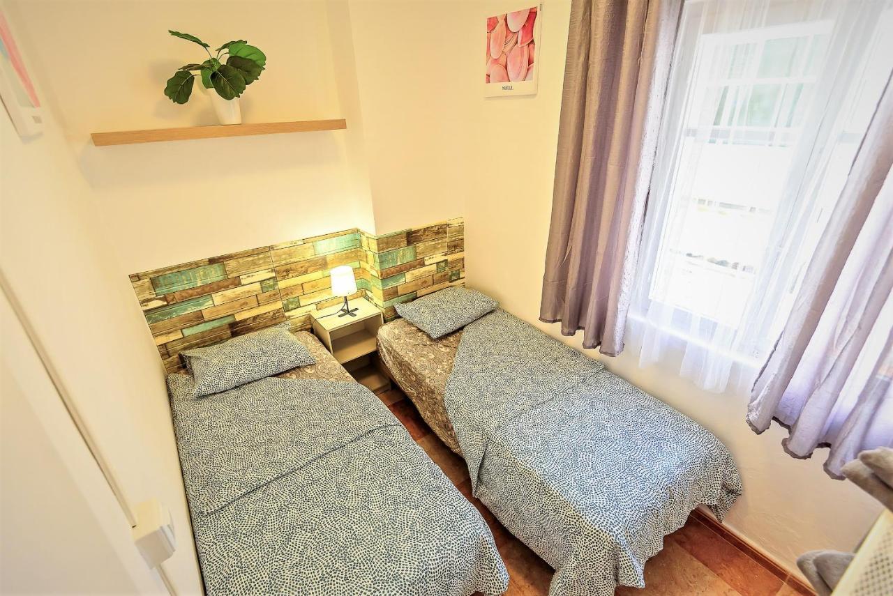 Apartment Plaza Polvorista 4-bedroom W Balcony